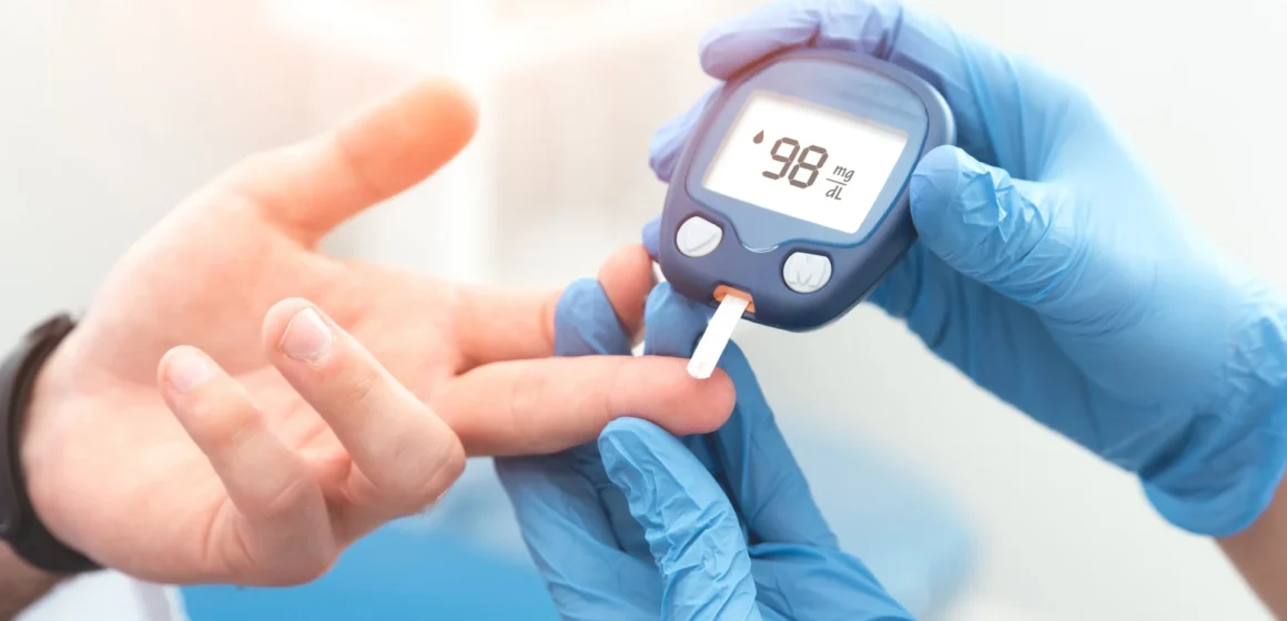 Diabetes India వామ్మో.. డయాబెటిస్ డేంజర్ బెల్స్.. మీకూ ఈ అలవాట్లు ఉన్నాయా? మధుమేహం రాకుండా ఉండాలంటే ఏం చేయాలి?