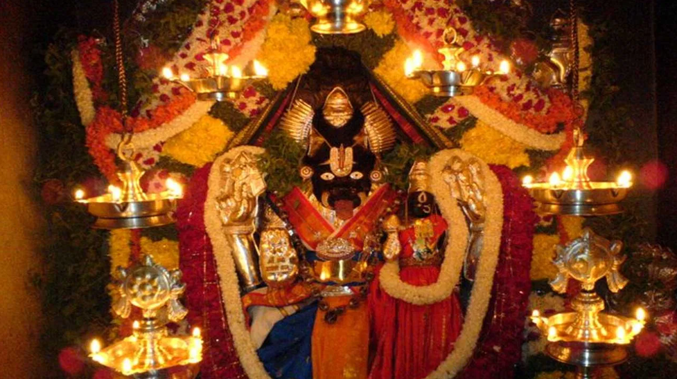 Sura కాటమరాయుడు.. కదిరి నరసింహుడు.. మూలవిరాట్ నుంచి స్వేద బిందువులు