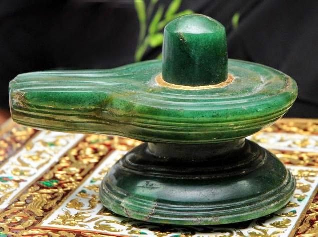 emerald1 Rare Emerald Shiva Lingam Shines Bright in Telangana