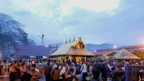 Ayyapa Ayyappa devotees : అయ్యప్ప దీక్షలో నల్లని దుస్తులే ఎందుకు ధరించాలి?