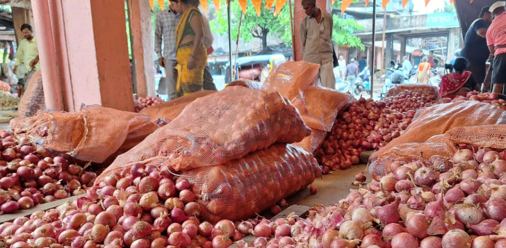 Onion Prices Rise AP Govt Onion Subsidy:సర్కారు వారి పాట.. కిలో ఉల్లి రూ.35.. ఆధార్ ఉంటే చాలు!
