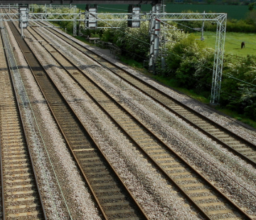 ఏపీకి రైల్వేలకు మహర్దశ Railway Network Gets Massive Boost: తెలుగు రాష్ట్రాలకు కేంద్రం గుడ్న్యూస్.. 4 లైన్ల రైల్వే నెట్వర్క్కు గ్రీన్ సిగ్నల్