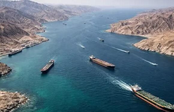 Hormuz Tanker Attack: హర్మూజ్‌లో ఆయిల్ ట్యాంకర్‌పై దాడి..